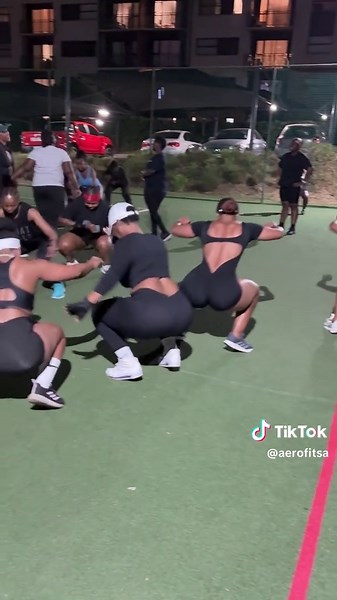 Aerobic Fitness Exercises with Nyawolomshini