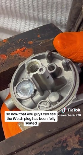 How to Install a Plug on a Tecumseh Carburetor