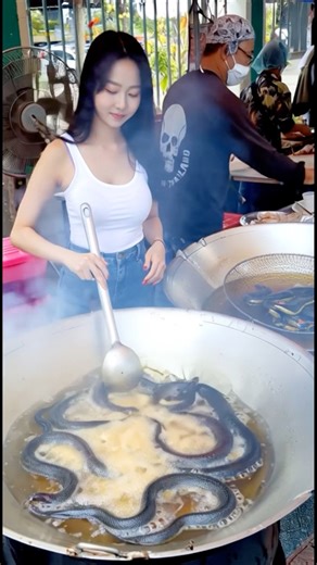 1K views | Sizzling snake for lunch #snakes #streetfood #asianfood #cookingskills #exoticfood | Asian Street Food Bazaar | Facebook