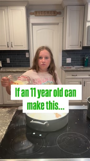 1.5K views · 35 reactions | No fancy ingredients, no restaurant prices. Just creamy, cheesy Alfredo sauce that comes together in minutes. Get the full recipe here: https://easybudgetrecipes.com/olive-garden-fettuccine-alfredo/ #olivegarden #copycatrecipes #olivegardencopycat | Easy Budget Recipes | Facebook