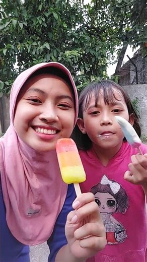 Banyak yang lihat-in 😅, enak nya makan eskrim 🤤, #fyp #shorts #trending #joget #dance #shareen