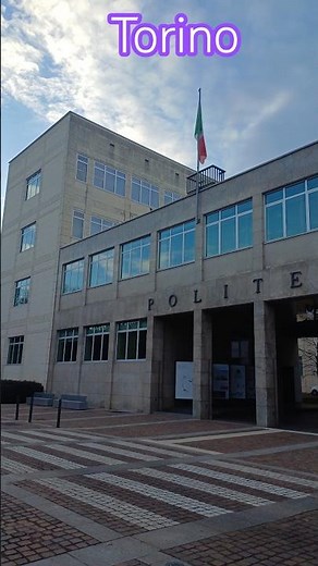 Facciata dell'edificio del Politecnico di Torino #Torino #Italy #shorts