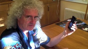 Video: BRIAN MAY Plays Official QUEEN Game