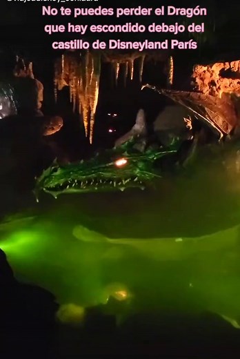 El Dragón Escondido en Disneyland París