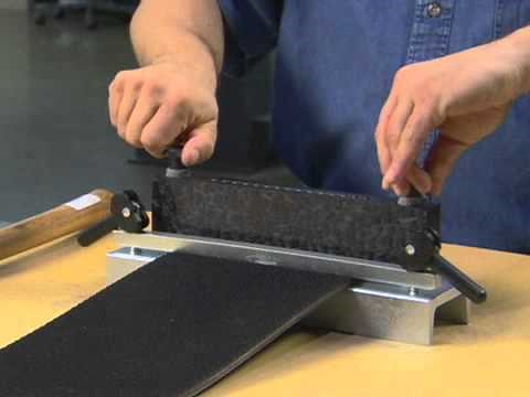 Installing Flexco® Alligator Rivet Fasteners