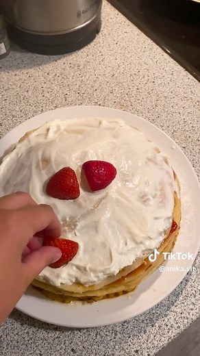 Pfannkuchentorte Rezept mit Pettersson und Findus