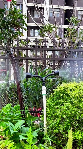 watering the garden#garden #watering #fouyoupage #fouyou #tk