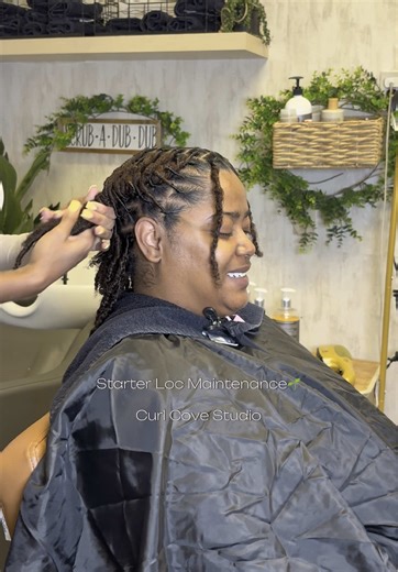 Bringing all the calm and luxurious vibes to your loc appointment at Curl Cove Studio🌱 NO heavy gels or waxes #atlantaloctician #womenlocstyles #mediumstarterlocs #gelfreeloctician