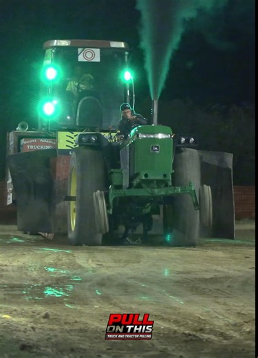 He’s done this before #Fyp #tractor #pull #johndeere | Pull on This Truck and Tractor Pulling
