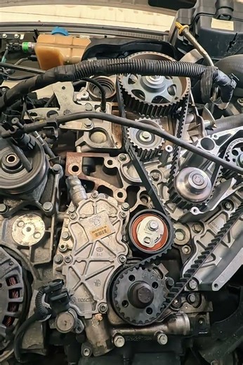 comment changer distribution Iveco #automobile #questcequejedevraischoisir #mechanic