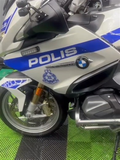 MR 4 BIKE SPA 🗓️ : OPERATION HOURS ⏱️ : MONDAY to SUNDAY (10AM-12AM) 🙅🏻: CLOSED on TUESDAY 📍 : 010-200 9779 https://g.co/kgs/ai1Fdih MR4 PACKAGE DETAIL CAPT.A • NANO WASH • CHAIN WASH • LOWER BODY WASH • SPEEDY WATER WAX • DETAILING STEAM WASH • FREE CHAIN LUBE (200cc-RM25) (600cc-RM35) (1000cc-RM40) (1000cc -RM45) HULK • CHAIN WASH • DETAILING STEAM WASH • LOWER BODY WASH ( STEAM) • SPEEDY WATER WAX • INNER COAT BOOSTER (INNER CARE) • WATER BASE COATING • FREE CHAIN LUBE (200cc-RM35) (600cc