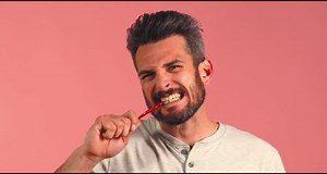 Wiley Wallaby Licorice 24 Ounce Classic Gourmet Soft & Chewy Australian Huckleberry Licorice Candy Twists, 1 Pack