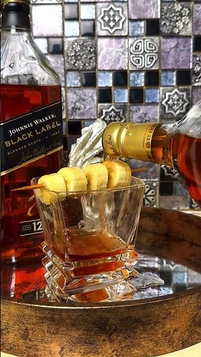 Satisfying Banana Honey Cocktail – Johnnie Walker Gold Label Pour | Perfect Whiskey Mix