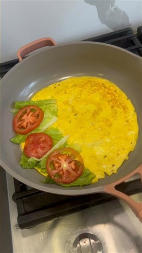 2 Minutes. 3 Ingredients. Viral Breakfast #5minuterecipes #breakfastideas #homecuisine