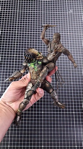 MRLEE on Instagram: "“Predator Dutch by @necaofficial “ “Custom Dutch sculpt by @feng.2002 “ . , #predator#dutch#arnoldschwarzenegger#neca#alien"