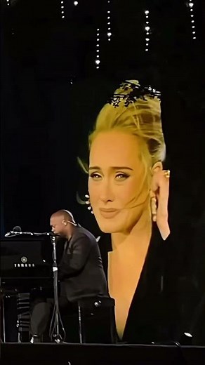 Bruno Mars and Adele’s crowd TOOK over Singing!🤯