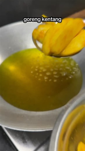 Azreen Salfina Ab Aziz on Instagram: "ayam cili api or ayam berlado #fyppppppppppppppppppppppp #simplerecipe #ayamciliapi #ayamberlado"