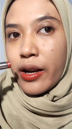 Wardah glossicle shade for tanned skin #wardah #lipbalm