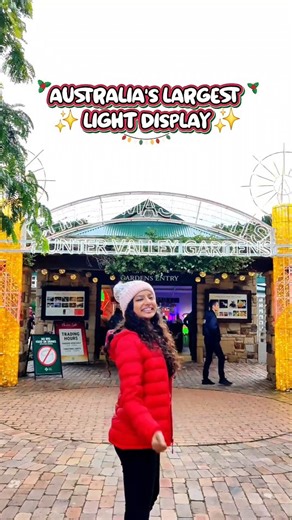Share and visit Australia's Largest Christmas Lights Display this festive season! 🎄✨️ The Christmas Lights Spectacular is back with more than 4.5 million lights, new displays, fun activities, and rides! it's the perfect way to embrace the festive season and all until the end of January 2026! 🥰 📍WHERE? Hunter Valley Gardens, @huntervalleygardens 🗓️ WHEN? 5.30-10.30pm Now - till 26 January 2026 🎟️ on their website ➡️ Follow @hat_explores for the best things to do in New South Wales Ps - these