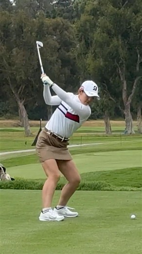 Pin Hunter! Yuri Yoshida’s Laser-Accurate Iron Tee Shot