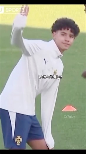 CrissJunior 🥰 ⚽️😎#cristianoronaldojr #cristianoronaldo #shortviral #cristianojr #shorts