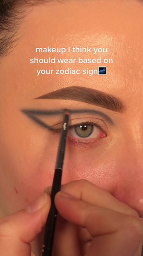 Capricorn Makeup Ideas: Zodiac Eye Looks & More