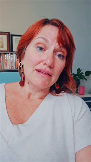 Did you know mindfulness changes your brain? The insula (aka insular cortex) is where your body awareness emotions connect. When you practice mindfulness —focusing on your breath, body, or present moment—you’re literally strengthening this brain region. That means: 💡 More emotional awareness 💪 Better stress regulation ❤️ Feeling your emotions without being overwhelmed Mindfulness isn’t just “relaxing”—it rewires your brain to notice feelings and stay calm. #Mindfulness #Neuroscience #BrainHeal