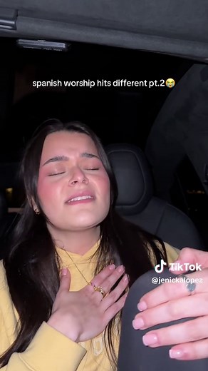 Spanish Worship Songs That Uplift the Spirit