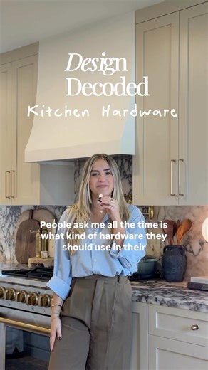 LIVI Design | Design Decoded: Kitchen Hardware ✨ When it comes to knobs vs. pulls, there truly isn’t a single “correct” choice. What matters most is... | Instagram