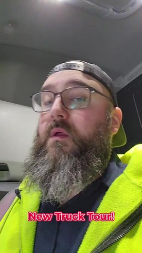 check out my brand new 2024 freightliner. it's fully equipped with a power inverter!!! and it even has a built in BATHROOM! #frightliner #newtruck #truckdriver #trucking | Ryan Stewart