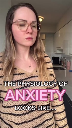 ✨The physiology of anxiety✨ Did you learn something new? ✨ Today I wanted to highlight the underlying physiology of anxiety. Anxiety can be so diverse in experience, and many of us will experience different symptoms at different times. What is similar though, is the underlying response our body is having to a perceived ‘threat’ and the fact it’s setting off an alarm system to help protect us. A major part of my healing journey was learning to explore the actual physiology behind the response. Th