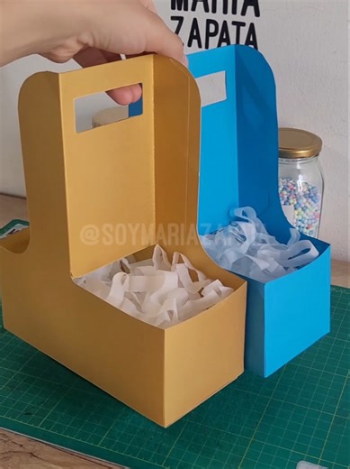 Empaques para Productos 🧁💙 Haz tus propios empaques. 🛒 Plantilla disponible en el link de mi perfil. #manualidades #regalosunicos #papeleríacreativa