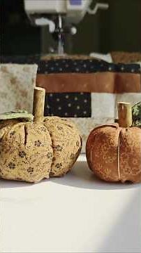 How to make fabric pumpkins #sewing #craft #pumpkin #halloween #fall #sewingtutorial #decoration