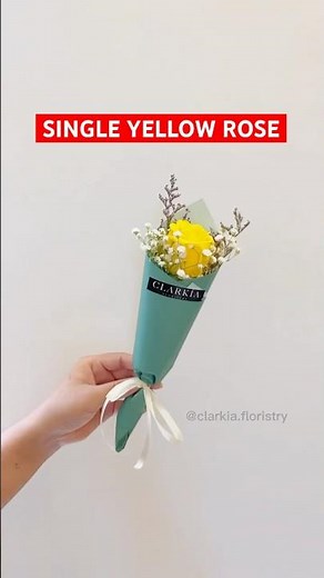 Super simple single yellow rose wrapping😍💛 #diy #bouquet #florist #flowers #rose #fyp #shortvideo