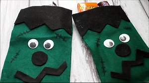 Make these Frankenstein treat bags for Halloween! INSTRUCTIONS: http://www.thecountrychiccottage.net/2016/09/frankenstein-halloween-bags.html | Angie Holden The Country Chic Cottage