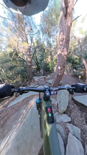 COLOSAL | Mítico trail mtb en La Roca para los amantes de los Rockgardens! 🚀