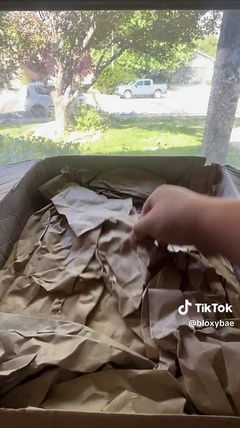 Unboxing Navy Queen of the Night! 💙 | #roblox #robux #toycode #rare #nqotn #navy #navyqueen #navyqueenofthenight #ofthenight #night #crown #robloxbarbie #barbie #model #y2k #paris #2000s #ayesha