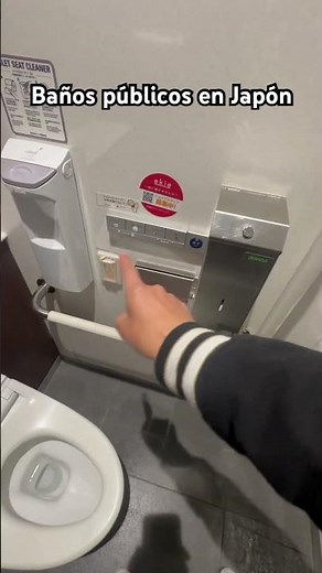 Así son los baños públicos de hombres en Japón.