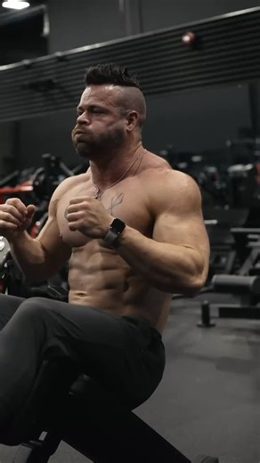 Brandon Caron | Online Fitness Coach on Instagram: "The best ab exercises are the ones I do…obviously not biased These 5 have built my physique for years. - Decline Crunch - Hanging Knee Raise - Hanging Leg Raise - Strict GHD Sit-Up - Cable Ab Pulldown - Dragon Flags (killer move. Cool name) Save this. And then train your abs like you do other muscles you care about (all of them). #abs #sixpackabs #coreworkout #bodybuilding"