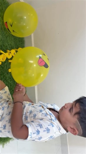 Smiley Balloons Blowing Up Fast! Electric Pump ASMR