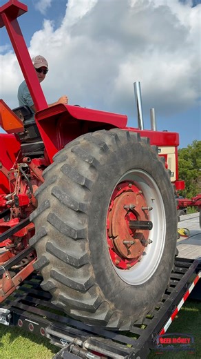 188K views · 1.9K reactions | Rolling out the Twin Stacked IH 766!! #stock #farmstock | Farm Stock Tractor Pullers | Facebook
