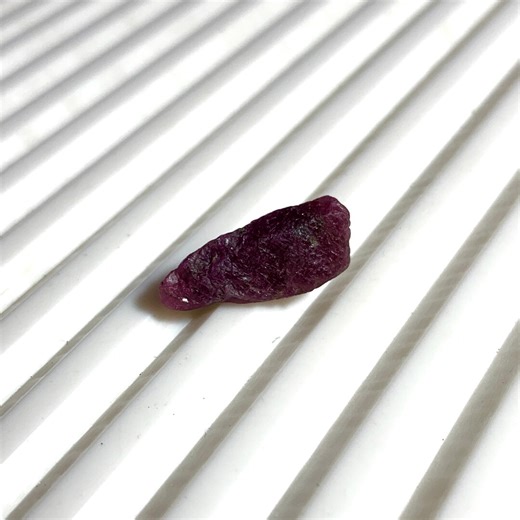AFRICAN RUBY RAW Rough Gemstone Premium Quality Ruby Raw Rough Natural Gemstone 8ct Red Cluster Ruby Rough Raw Material 18x8x6mm - Etsy