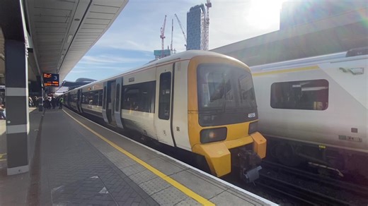 Class 465 departing London Bridge for Cannon Street #southeastern