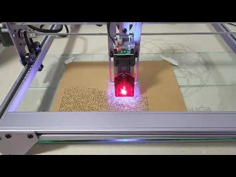 Cutting paper with Atomstack A5 Pro. Amazing and detailed arabesque.