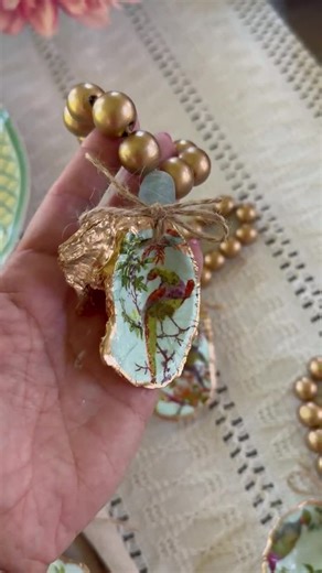 Decoupage Oyster Shell Napkin Rings: Asian Bird Decor - Etsy