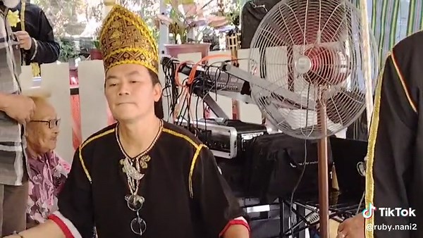 Brunei Dusun Traditional Clothes: A Cultural Showcase