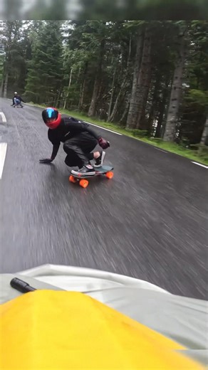 Rain Skating! #downhill #roadskating #skateboarding #short #shorts #gopro #explore