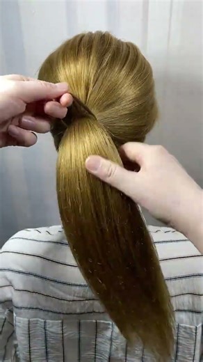 Celebrity-Inspired Bun Tutorial for Beginners