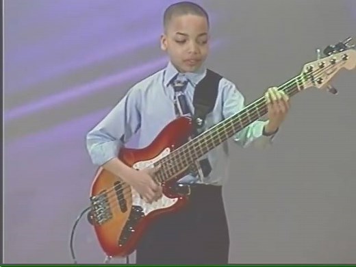 565K views · 1K reactions | When eras niño e ibas a la iglesia  ... 樂 Brandon Rose 10 year old Bass Guitar riff Youtube/Brandon Rose | Bassist & Bajistas | Facebook