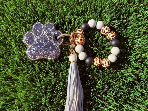 Handmade Paw Print Keychain With Silicone Beads | Resin Dog Paw Keychain | Cute Pet Lover Gift | Wristlet Keychain | Dog Mom - Etsy